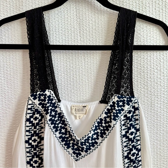 La Hearts Women's Boho White & Black Lace Strap Dress Size: Large NWT - Picture 4 of 4